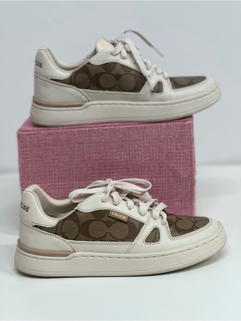 Coach Clip Court Signature C Sneakers Brown Cream Women’s Size 6.5